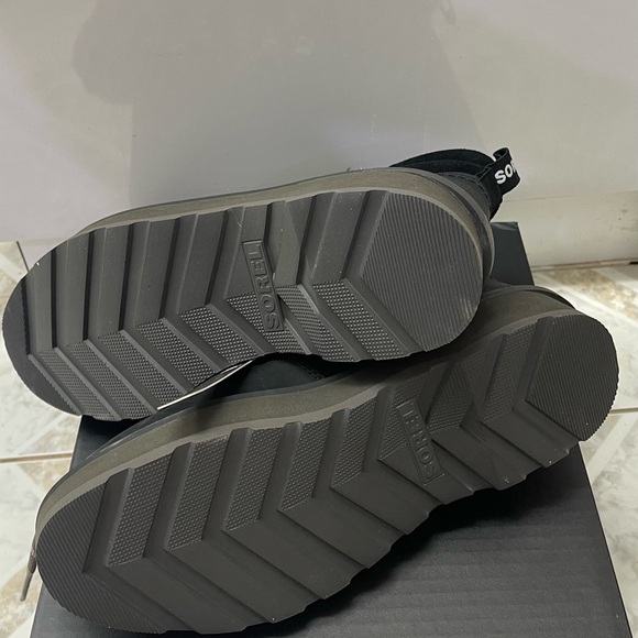 Sorel Women's Hi-Line Hiking Boot - Picture 3 of 14